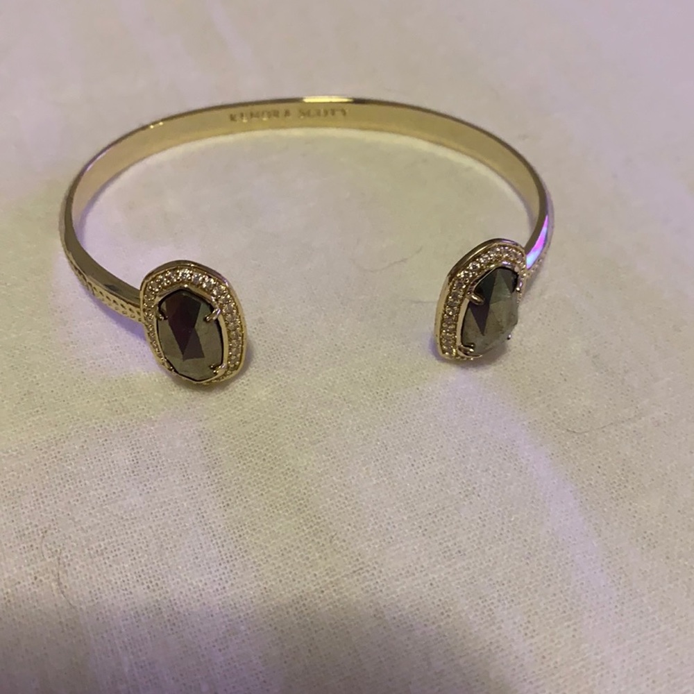 Kendra Scott bracelet